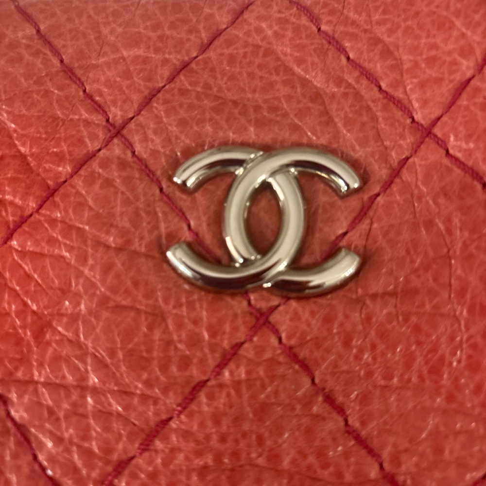 Chanel Quilted Cavier handbag - Picture 3 of 10